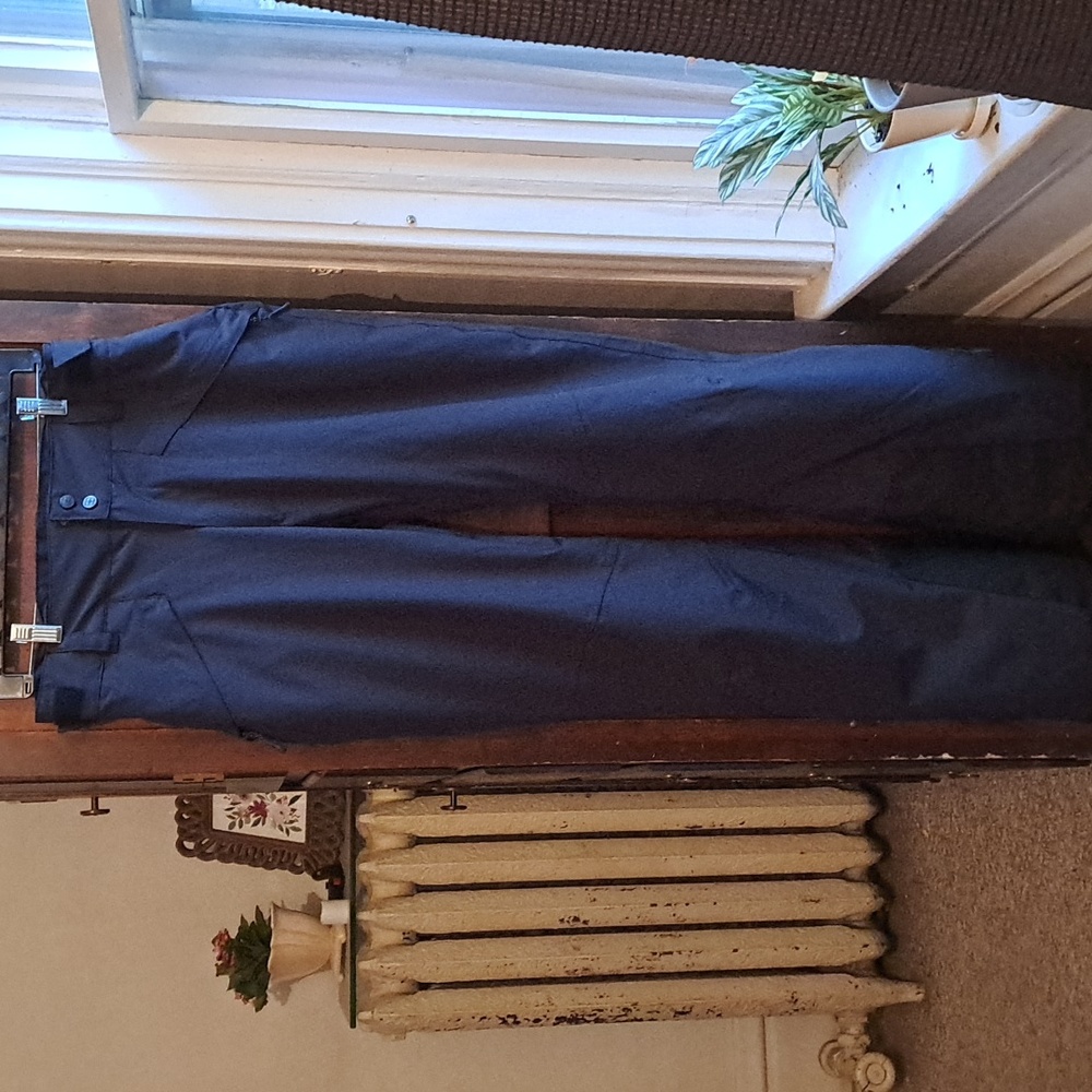 Mountain Wearhouse Extreme Recco black size S/P ski pants